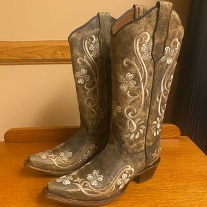 Corral Boots Black/Floral NWT Size 7